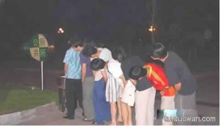 搞笑图片-这个厕所